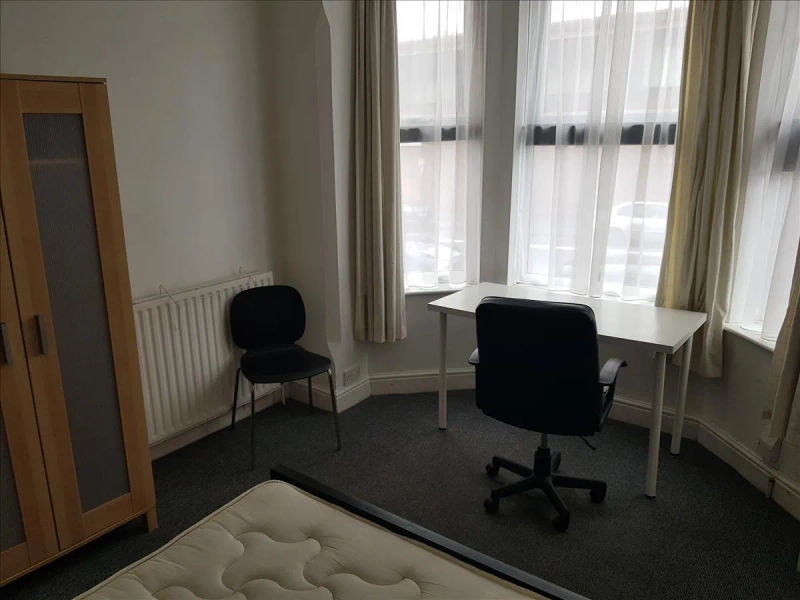 5 bedroom student house - Ilkeston Road (Bills included) - Thumbnail 1